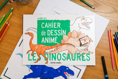 Cahier de dessin animé Les Dinosaures du Coffret Best Seller BlinkBook, avec coloriages interactifs pour enfants de 3 à 9 ans.